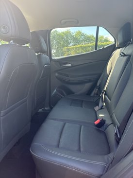 Used 2023 Buick Encore GX Essence image 12