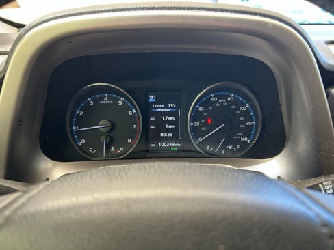 Used 2018 Toyota RAV4 XLE image 15