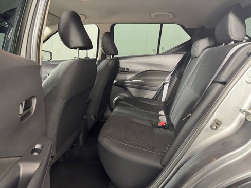 Used 2022 Nissan Kicks S image 27