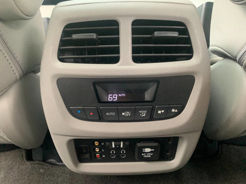 Used 2016 Honda Pilot Touring image 27