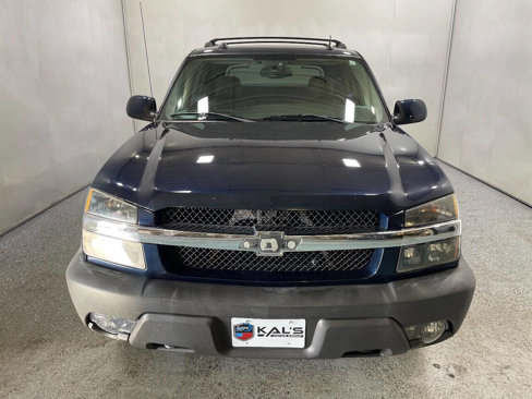 Used 2005 Chevrolet Avalanche Z71 w/ Sun And Sound Package image 2
