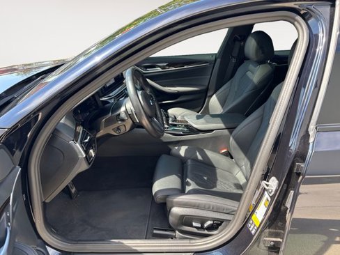 Used 2023 BMW 540i xDrive w/ M Sport Package image 21