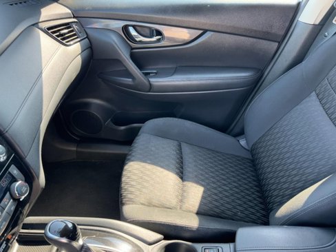 Used 2018 Nissan Rogue SV image 13