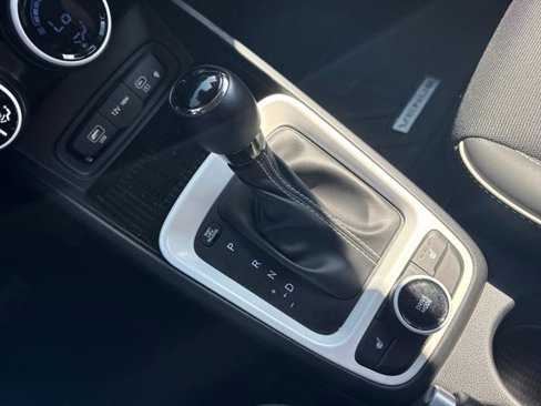 Certified 2024 Hyundai Venue Limited image 26