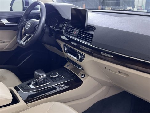 Used 2019 Audi Q5 2.0T Premium w/ Convenience Package image 29