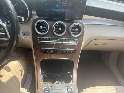 Used 2020 Mercedes-Benz GLC 300 4MATIC image 60
