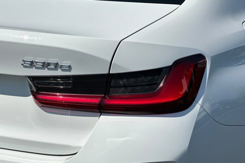Used 2023 BMW 330e w/ Driving Assistance Package image 27
