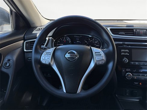 Used 2016 Nissan Rogue SV image 12