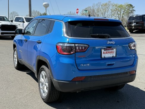 Used 2024 Jeep Compass Sport image 6
