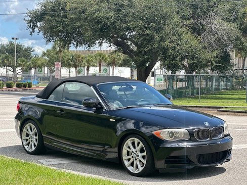 Used 2013 BMW 135i Convertible image 7