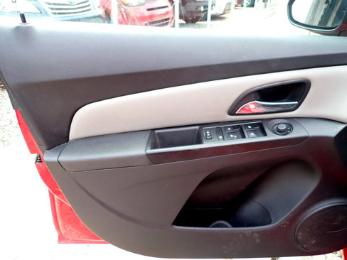 Used 2015 Chevrolet Cruze LS image 32