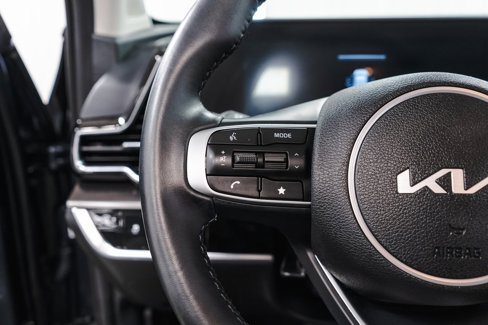 Used 2024 Kia Sportage EX image 11