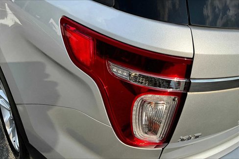 Used 2013 Ford Explorer XLT image 26
