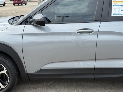 Used 2023 Chevrolet TrailBlazer RS image 23