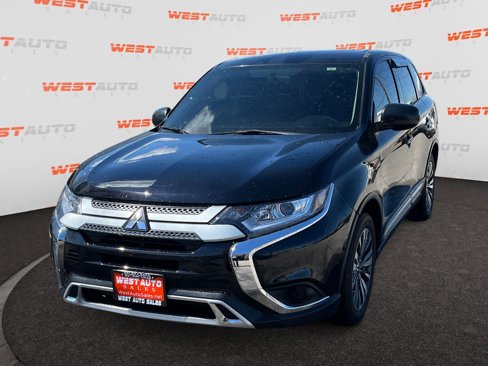 Used 2020 Mitsubishi Outlander ES image 1