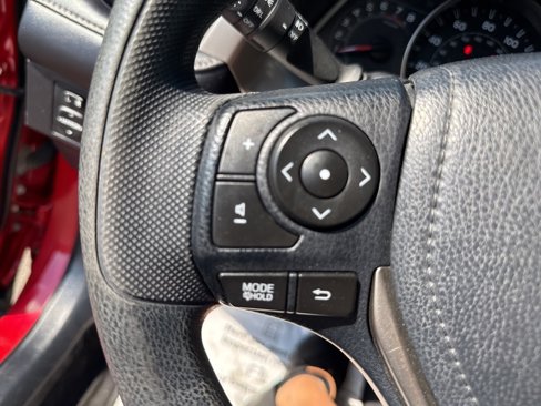 Used 2015 Toyota RAV4 XLE image 22