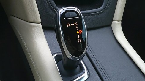 Used 2018 Cadillac XT5 Luxury w/ Driver Awareness Package image 17