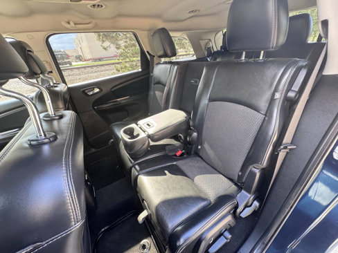 Used 2015 Dodge Journey Crossroad w/ Flexible Seating Group image 16