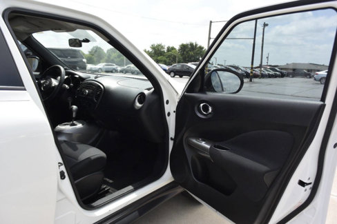 Used 2014 Nissan Juke S image 31