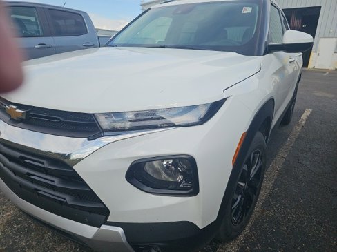 Certified 2023 Chevrolet TrailBlazer LT image 2