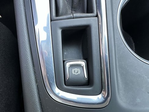 Used 2023 Chevrolet Equinox LT image 29