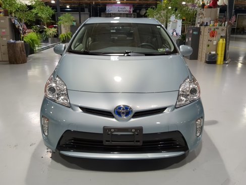 Used 2015 Toyota Prius Two image 3