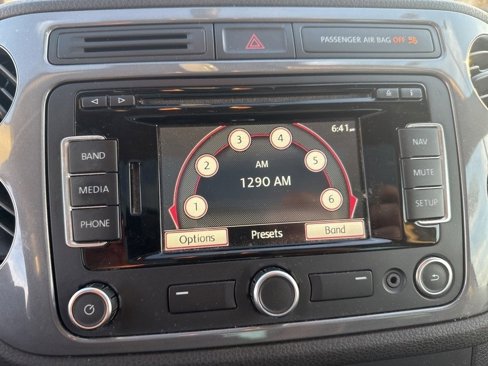 Used 2012 Volkswagen Tiguan S image 13