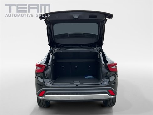 New 2026 Chevrolet Trax LT w/ Driver Confidence Package image 13