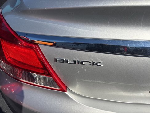 Used 2011 Buick Regal CXL w/ RL3 Preferred Equipment Group image 3