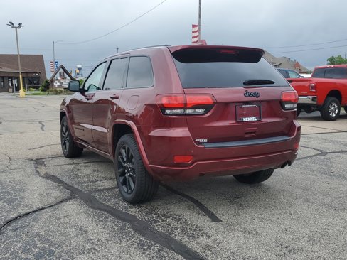 Used 2020 Jeep Grand Cherokee Altitude image 3