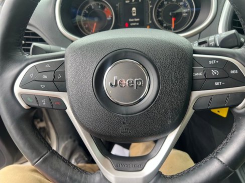 Used 2016 Jeep Cherokee Latitude w/ Safety/Convenience Group image 26