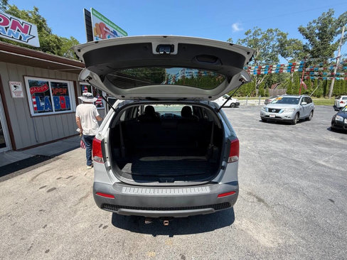 Used 2013 Kia Sorento LX image 11