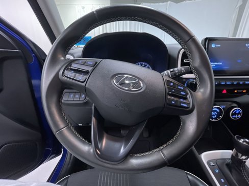 Used 2022 Hyundai Venue Limited image 8