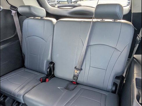 Used 2020 Buick Enclave Essence image 13