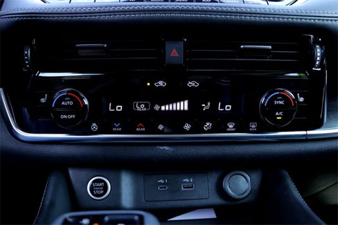 Used 2021 Nissan Rogue SL w/ Premium Package image 18