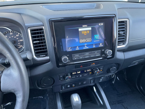 Used 2022 Nissan Frontier SV image 12