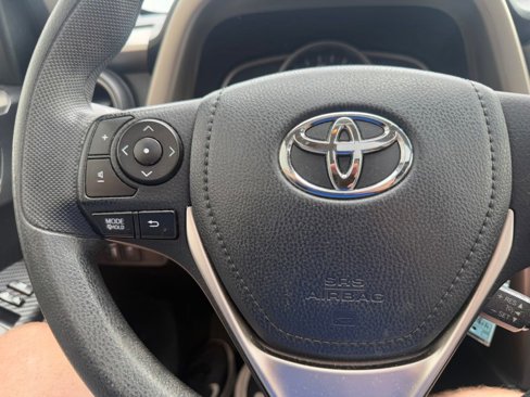 Used 2015 Toyota RAV4 XLE image 13