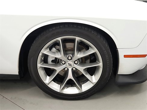 Used 2022 Dodge Challenger GT image 18