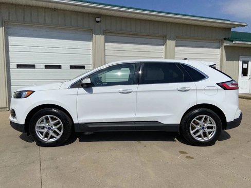 Used 2022 Ford Edge SEL image 4