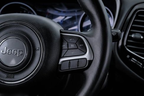 Used 2019 Jeep Compass Latitude image 23