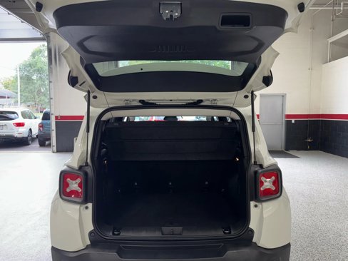 Used 2017 Jeep Renegade Trailhawk image 25