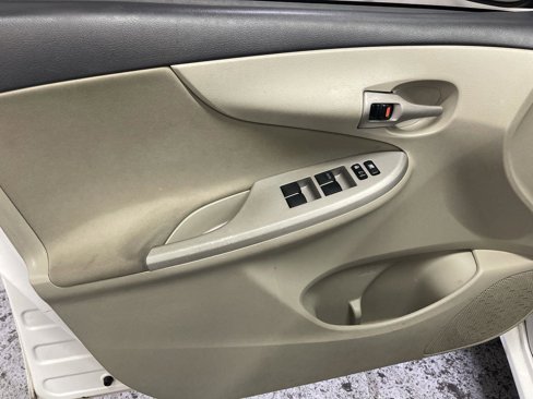 Used 2012 Toyota Corolla LE image 13