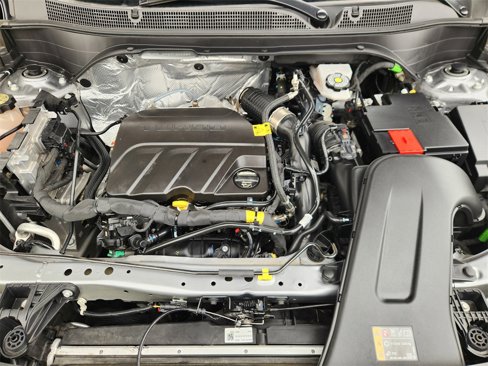 Used 2025 Chevrolet Trax RS image 29
