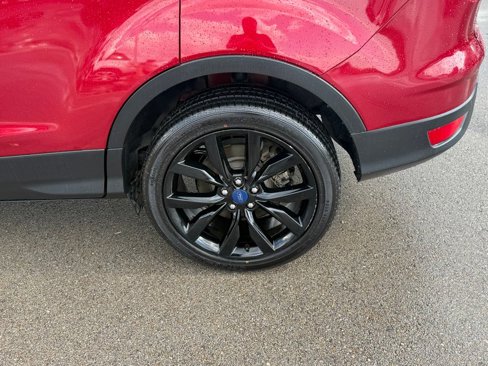 Used 2017 Ford Escape Titanium image 41