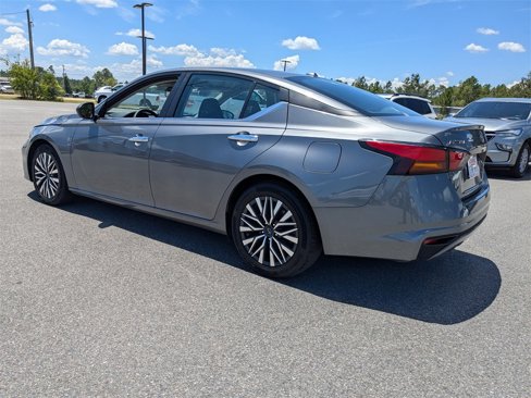 Used 2024 Nissan Altima 2.5 SV image 6