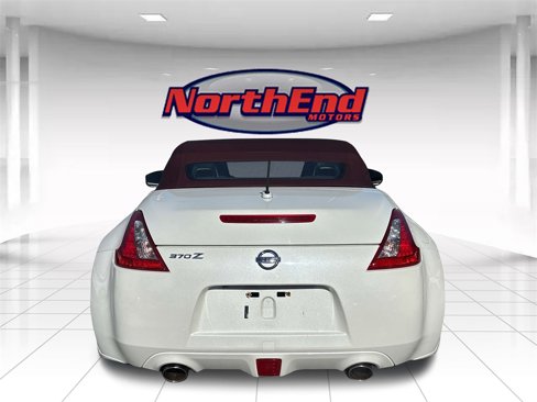 Used 2013 Nissan 370Z Touring w/ Sport Pkg image 4