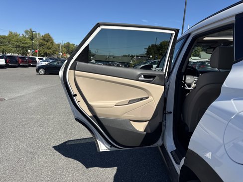Used 2016 Hyundai Tucson Limited w/ Option Group 03 image 29