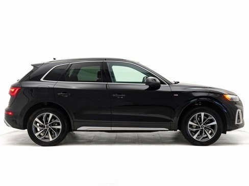 Used 2022 Audi Q5 2.0T Premium image 2