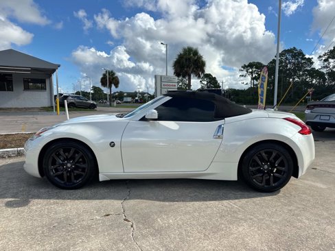 Used 2015 Nissan 370Z Touring image 6