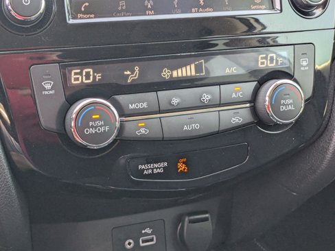 Used 2019 Nissan Rogue SL image 25